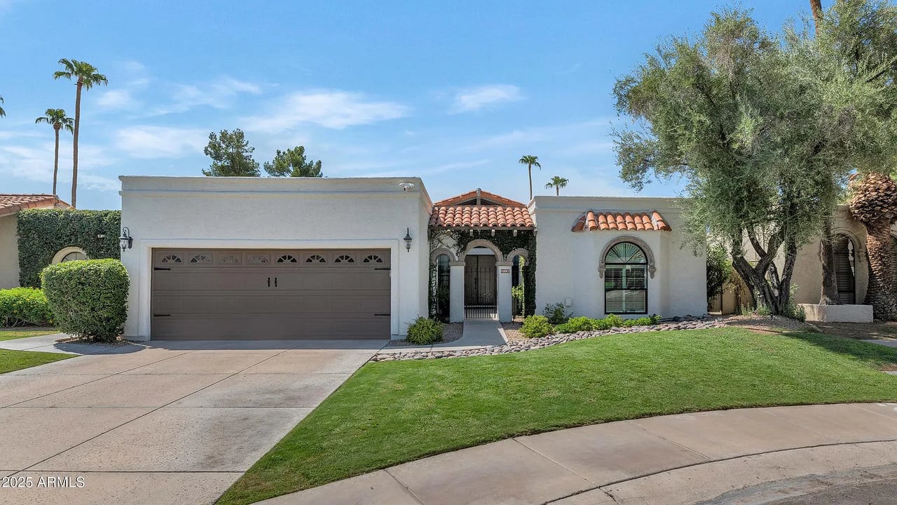8007 E Del Rubi Dr