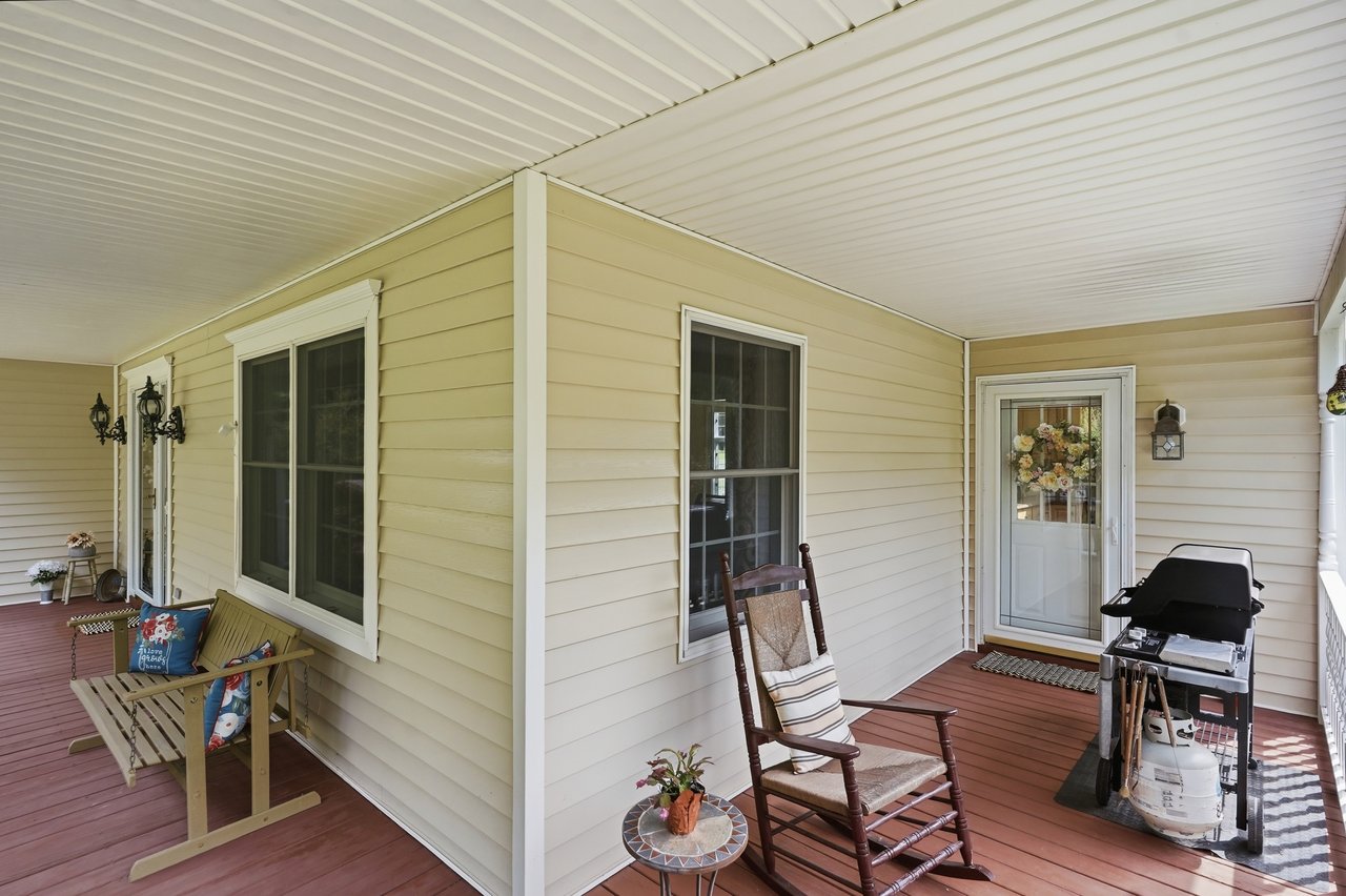 Picture-Perfect Country Living