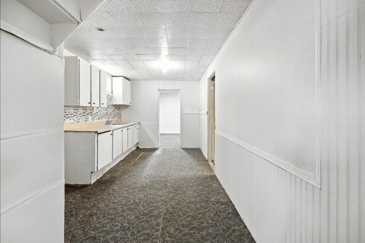 2975 Weston Road