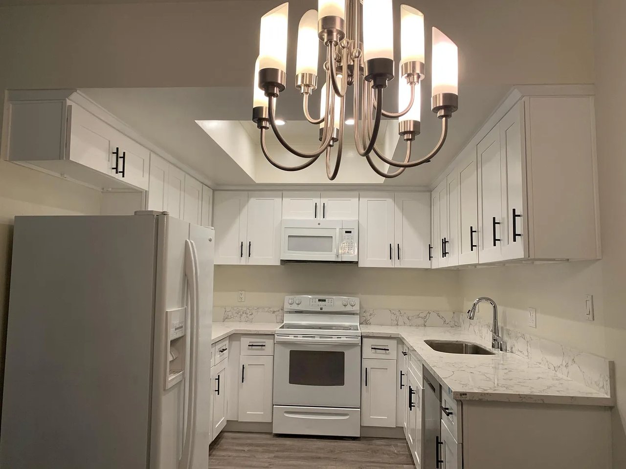 440 Veteran Ave #202