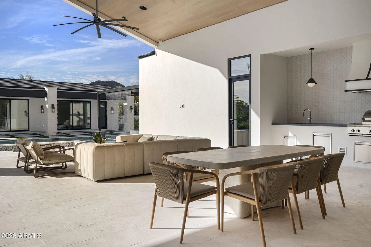 4534 E PEBBLE RIDGE Road