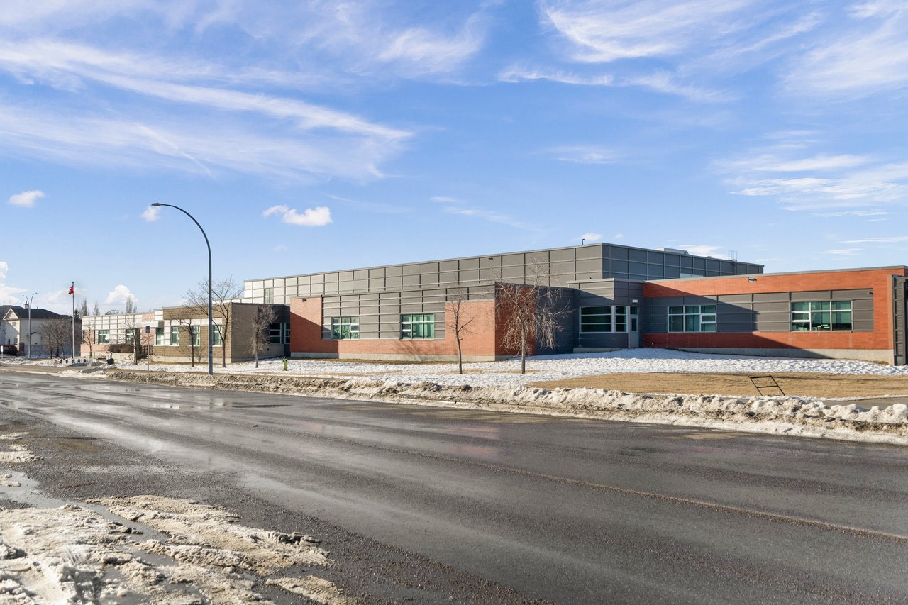 12345 Coventry Hills Way NE