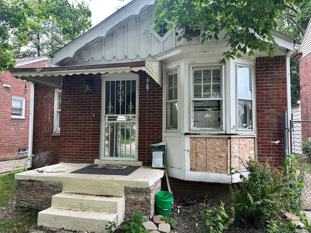 16592 Saint Marys St