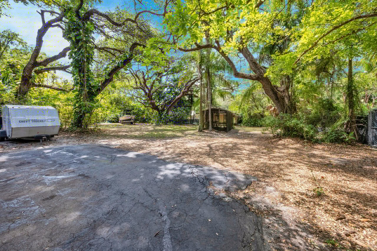 74,052 SQFT Lot in Coconut Grove