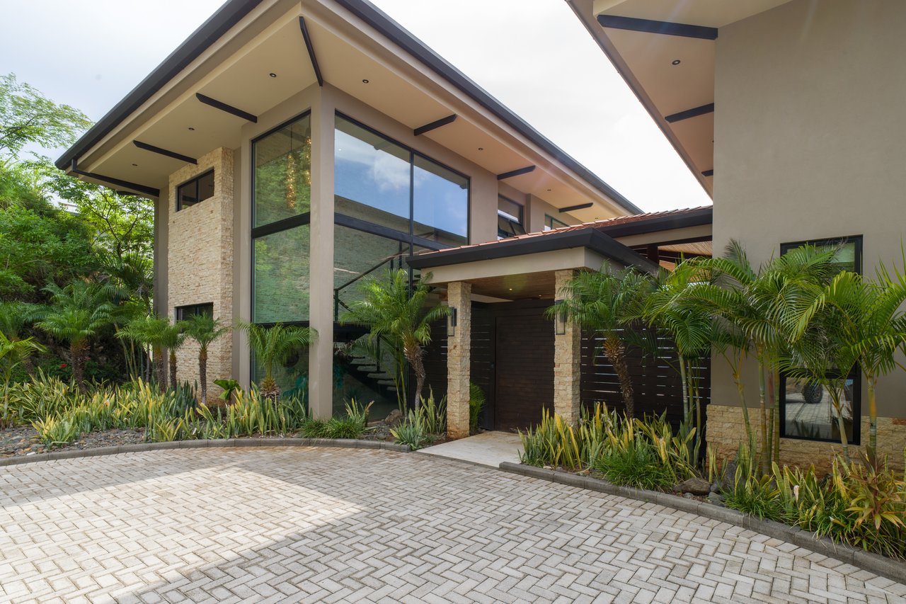 Casa Symbiotica | Luxury 5-Bedroom Ocean-View Estate in Mar Vista