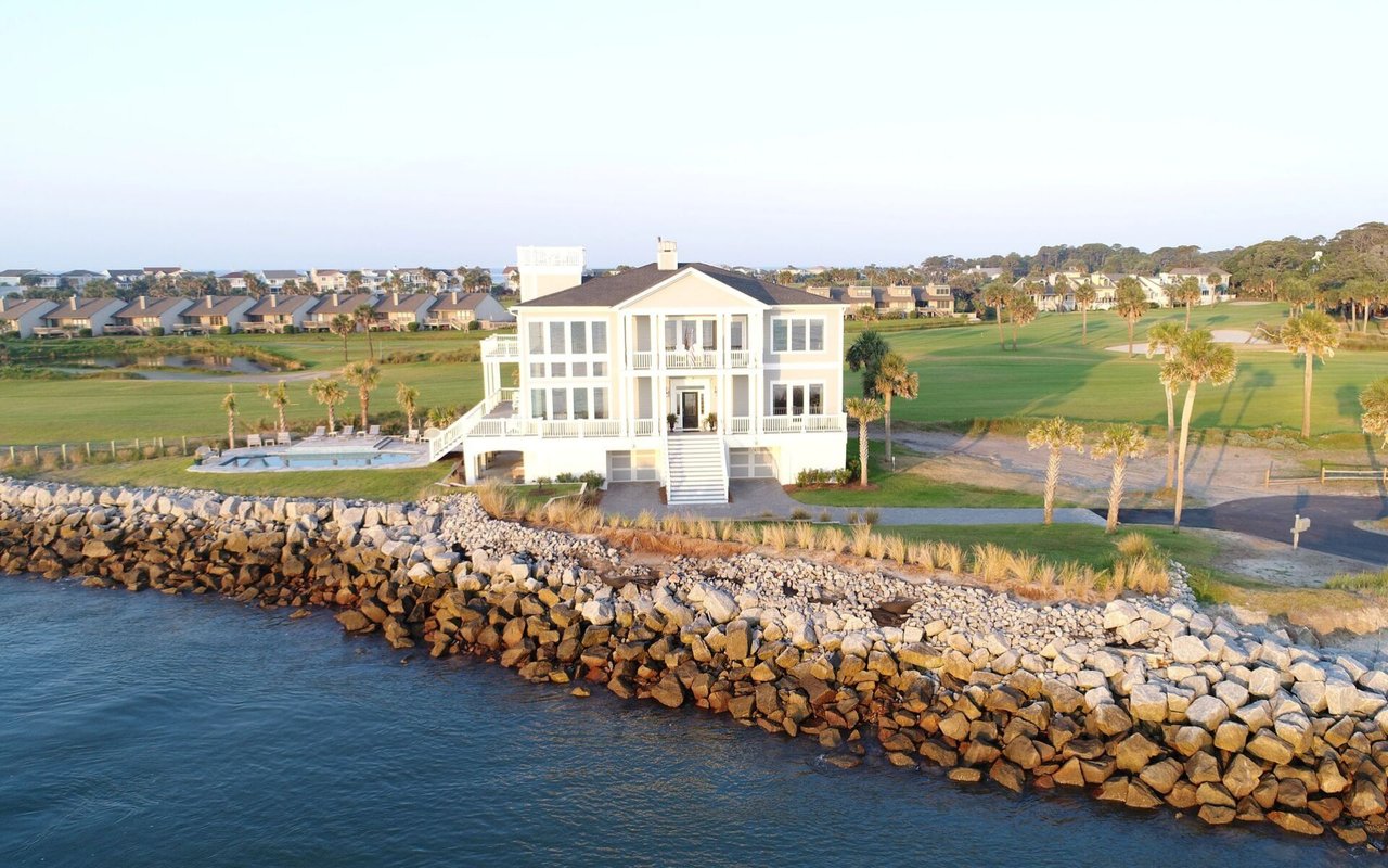 Crowne Point