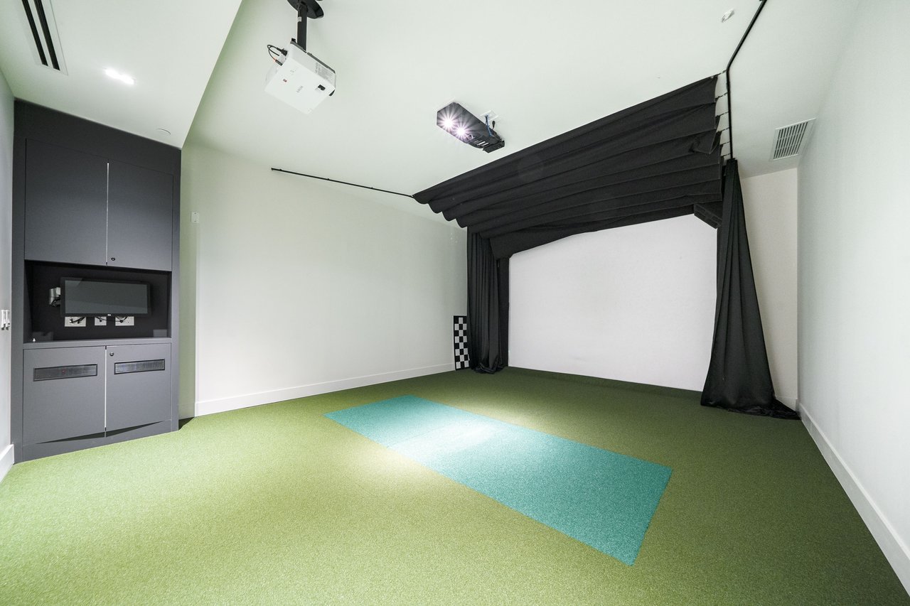 30 Upper Mall Way, A2205