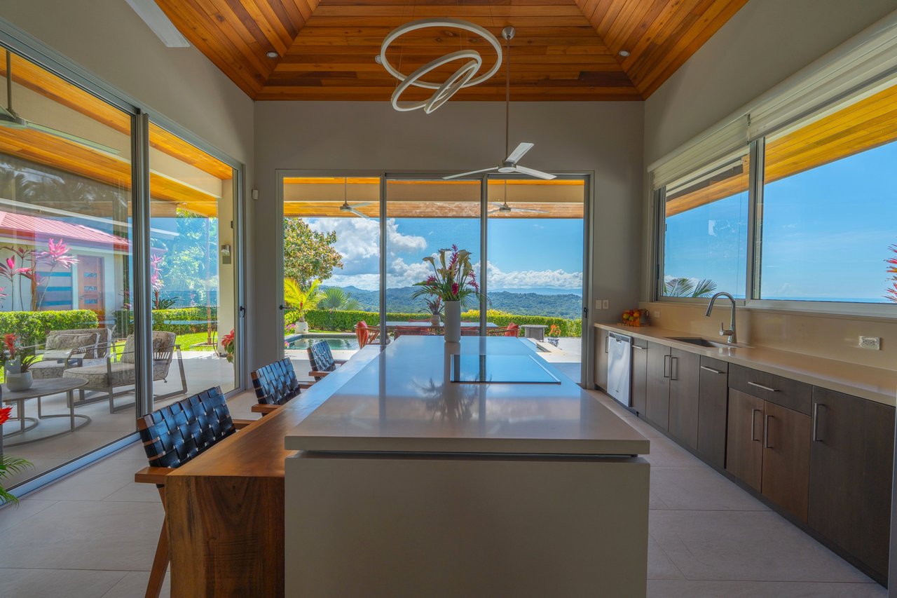 Blue Horizon – luxury ocean-view home in Ojochal, Costa Rica