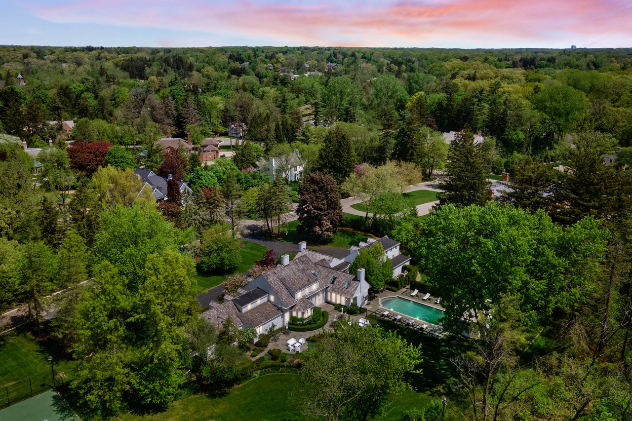 345 Woodridge Road