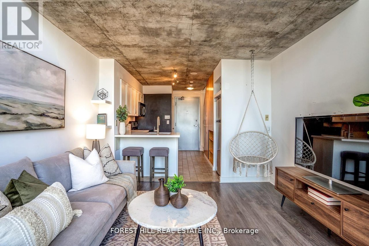 255 Richmond St E, #816