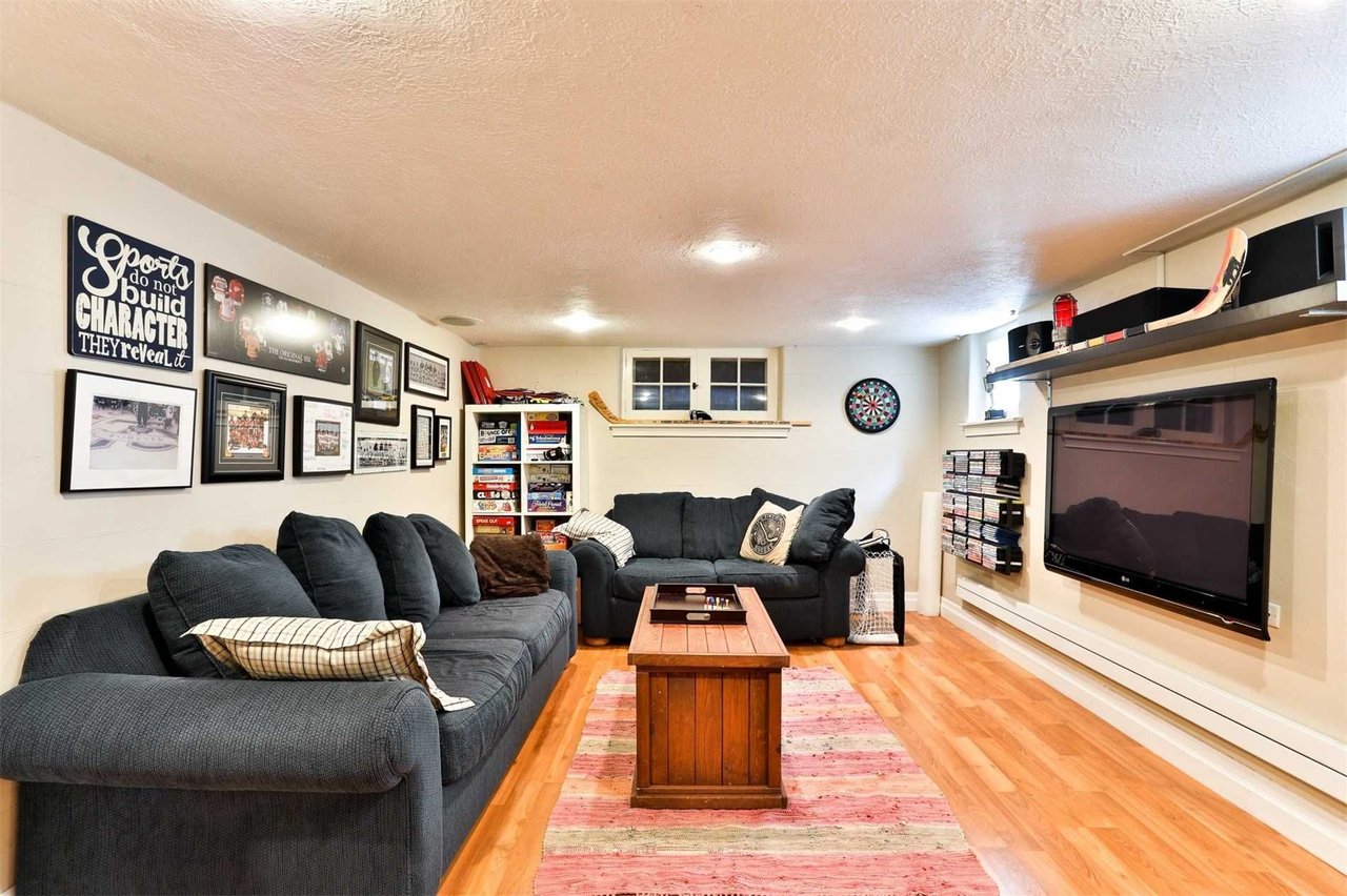 78 Southvale Dr