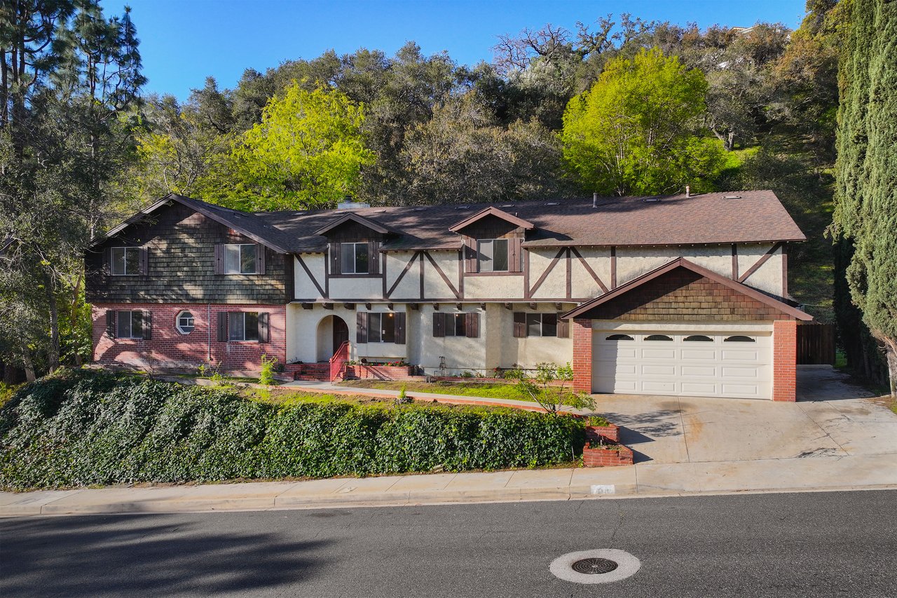 1411 Greenbriar Road