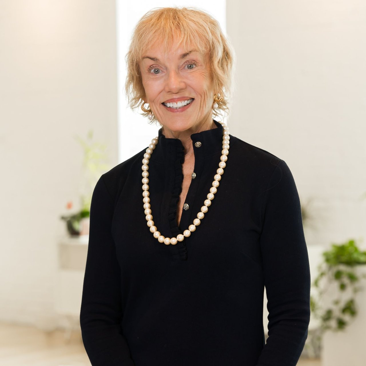 Cherry Fitch Pensacola, FL Real Estate Agent Headshot