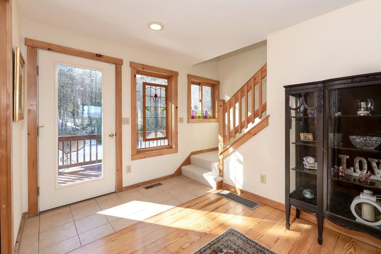 83 Mountain Vista Dr