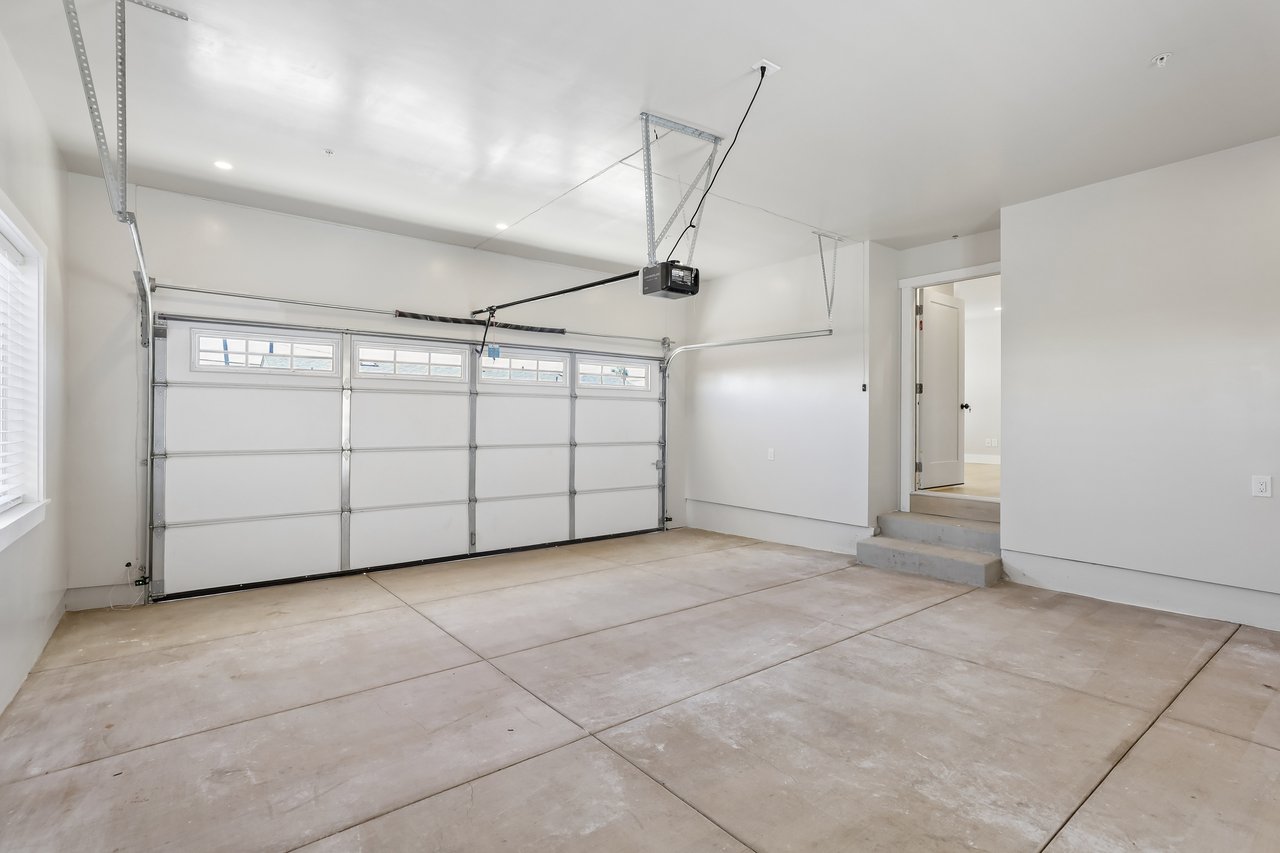 23 E Pine Street