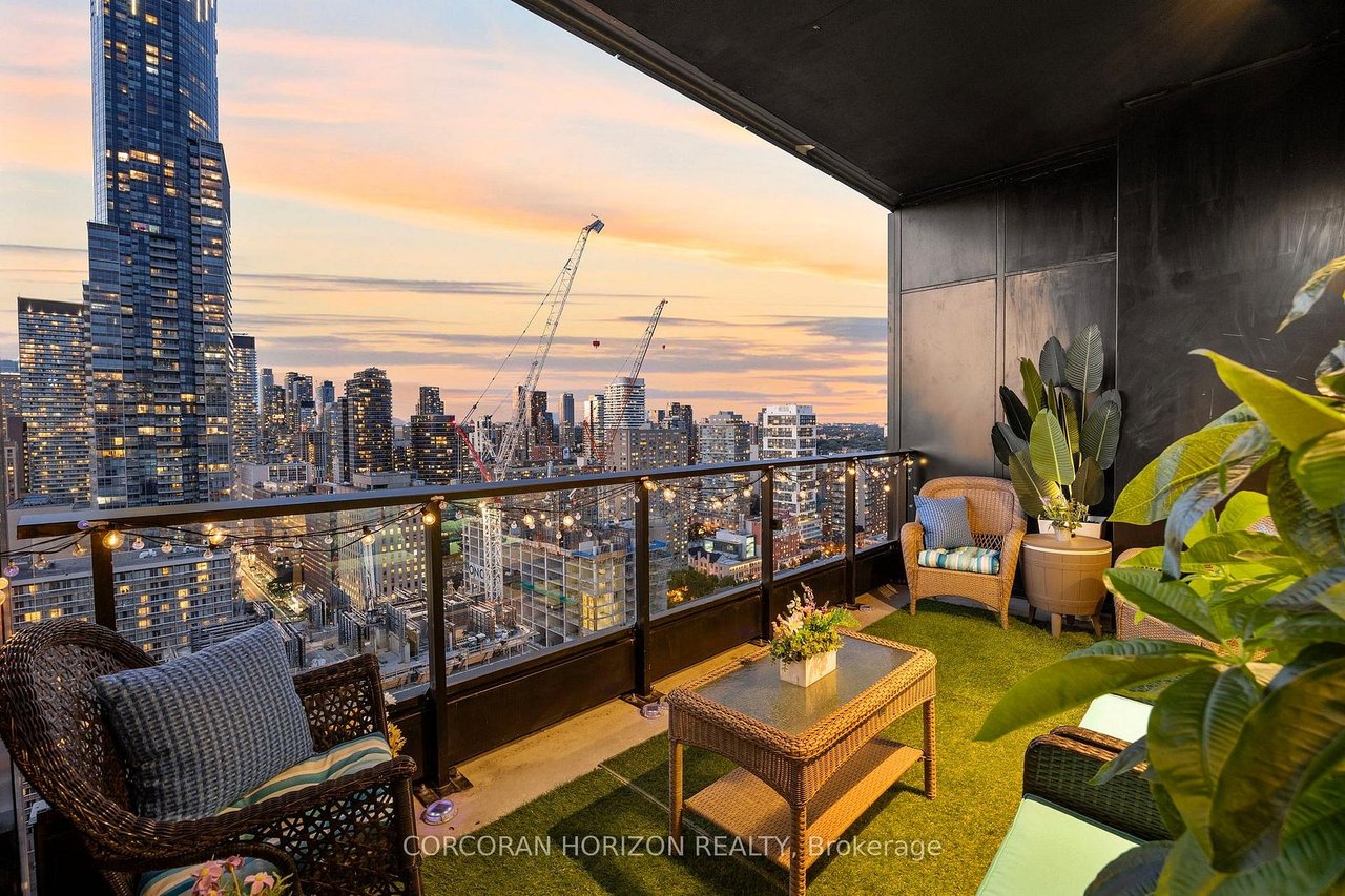 DOWNTOWN MODERN CHARM