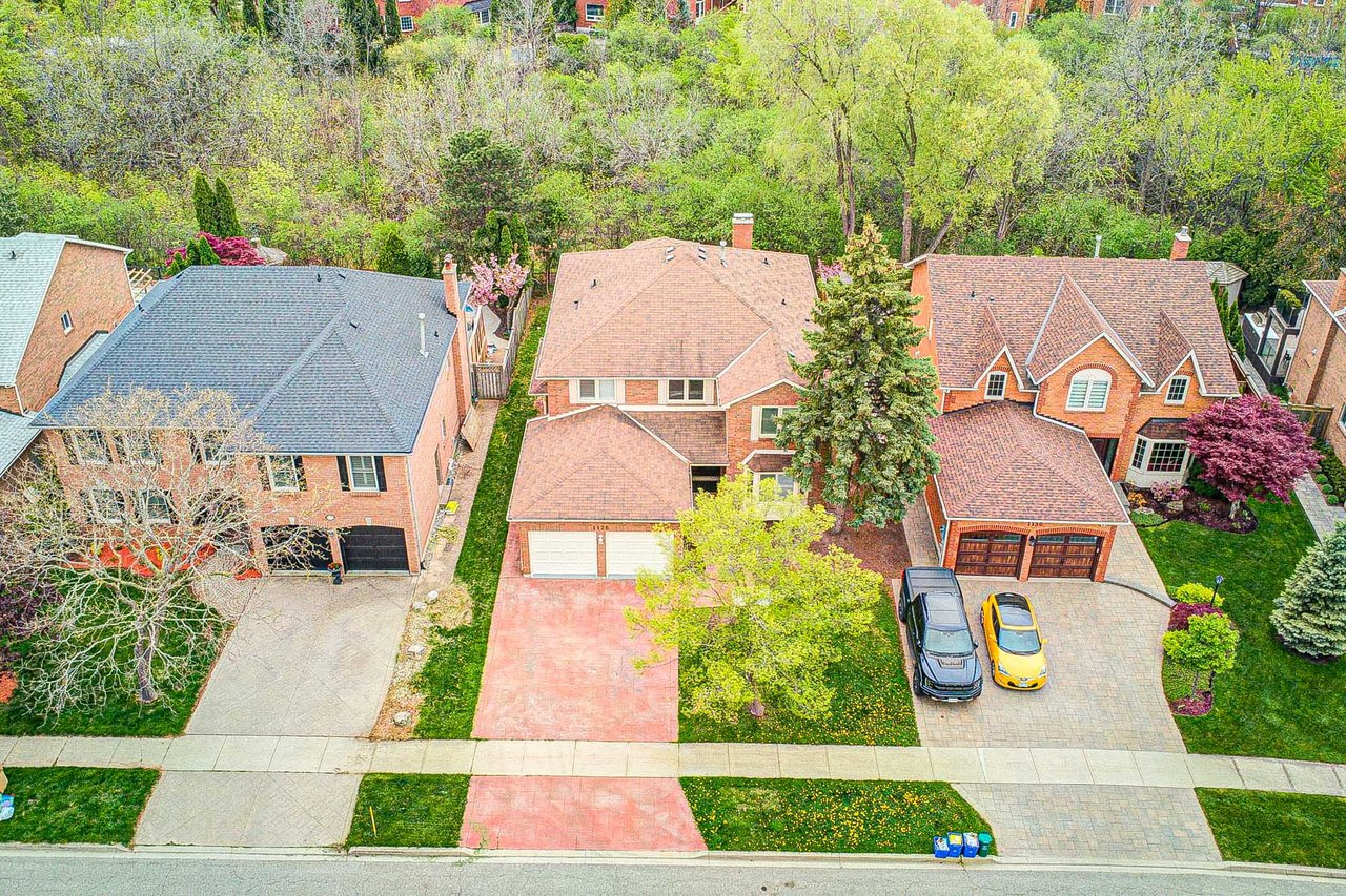 1126 Berkshire Crt
