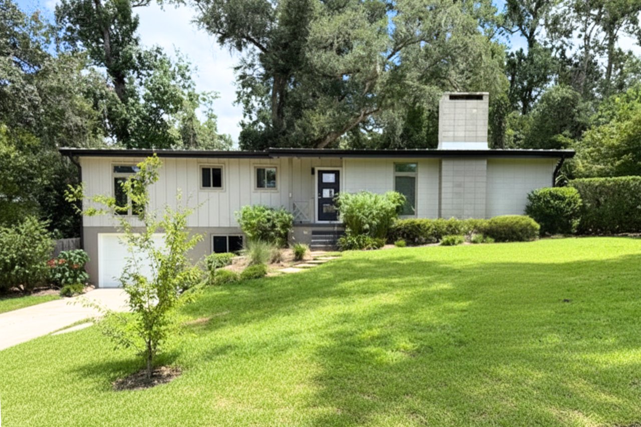 1717 Old Fort Drive