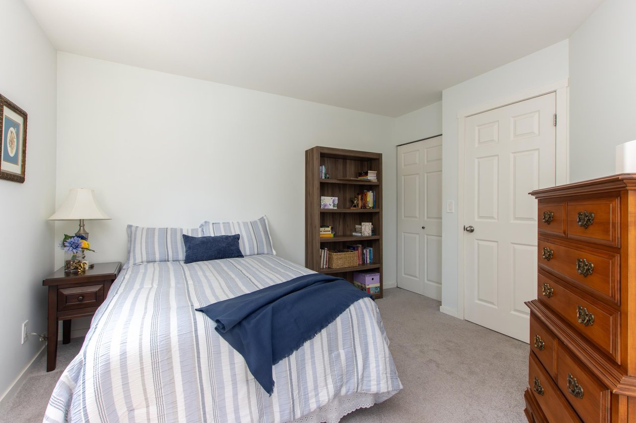 C211-40140 Willow Cres