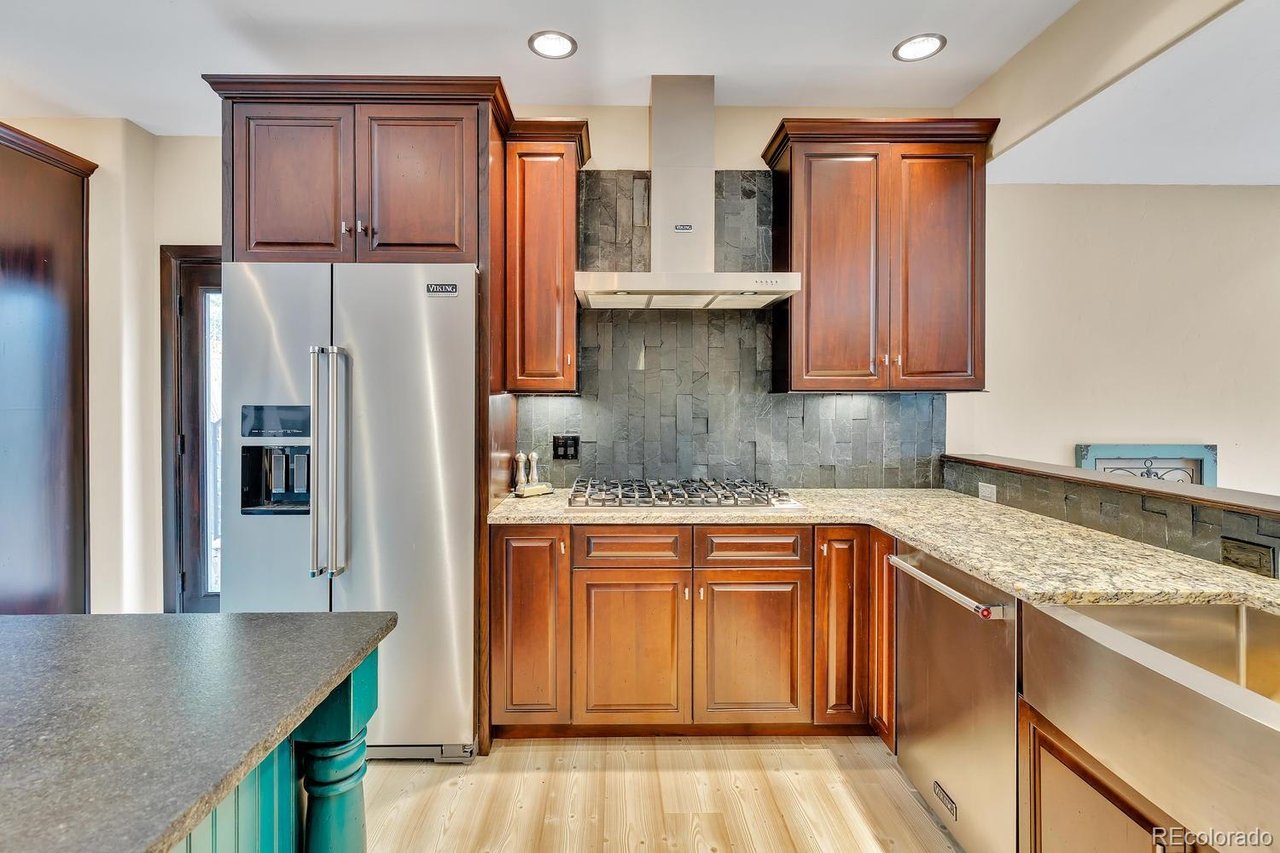 6658 Old Ranch Trl