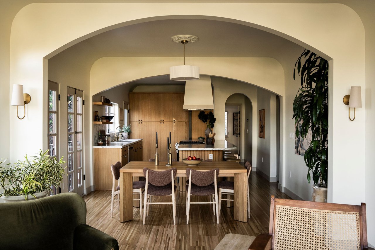 Vacant Trophy Silverlake Triplex With Reservoir Views