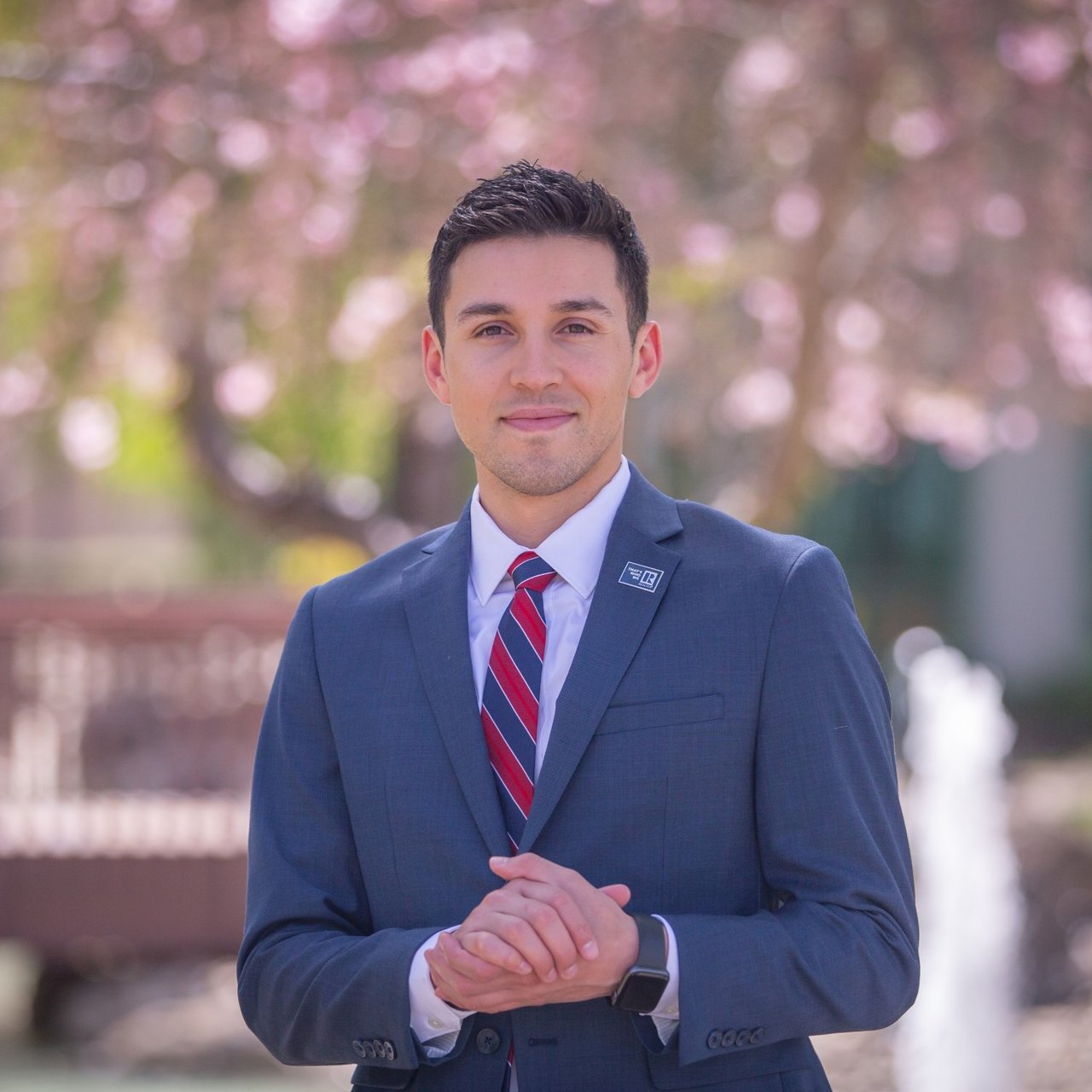 Raymond Rosales Oakland, CA Real Estate Agent Headshot