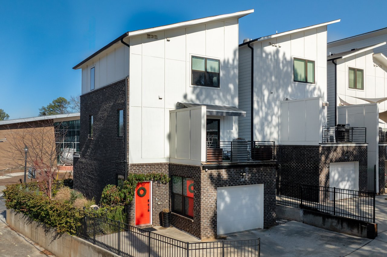 2498 Perry Blvd NW, Atlanta, GA 30318