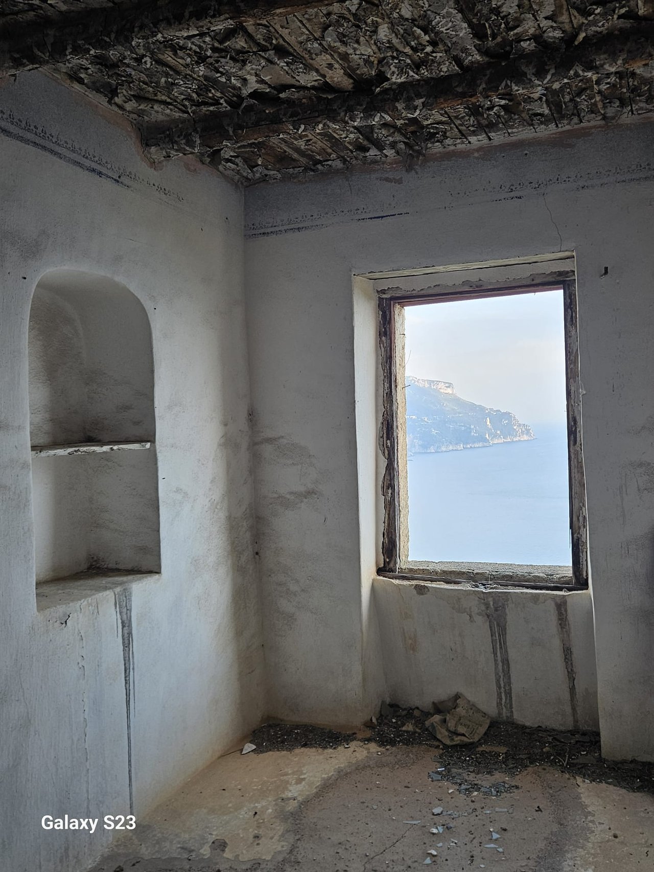 Historic Building With Garden to Be Restored in Castiglione Di Ravello