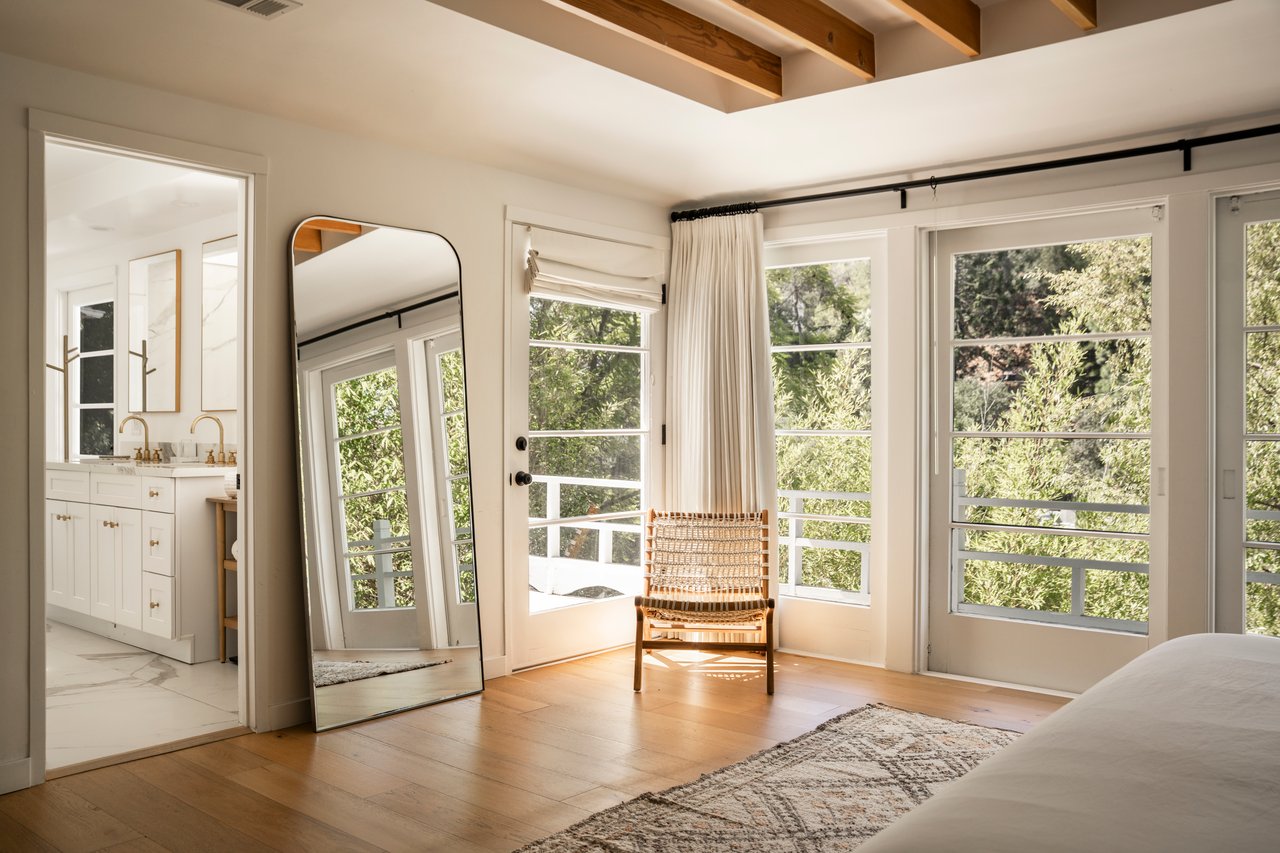 2410 Nichols Canyon Rd