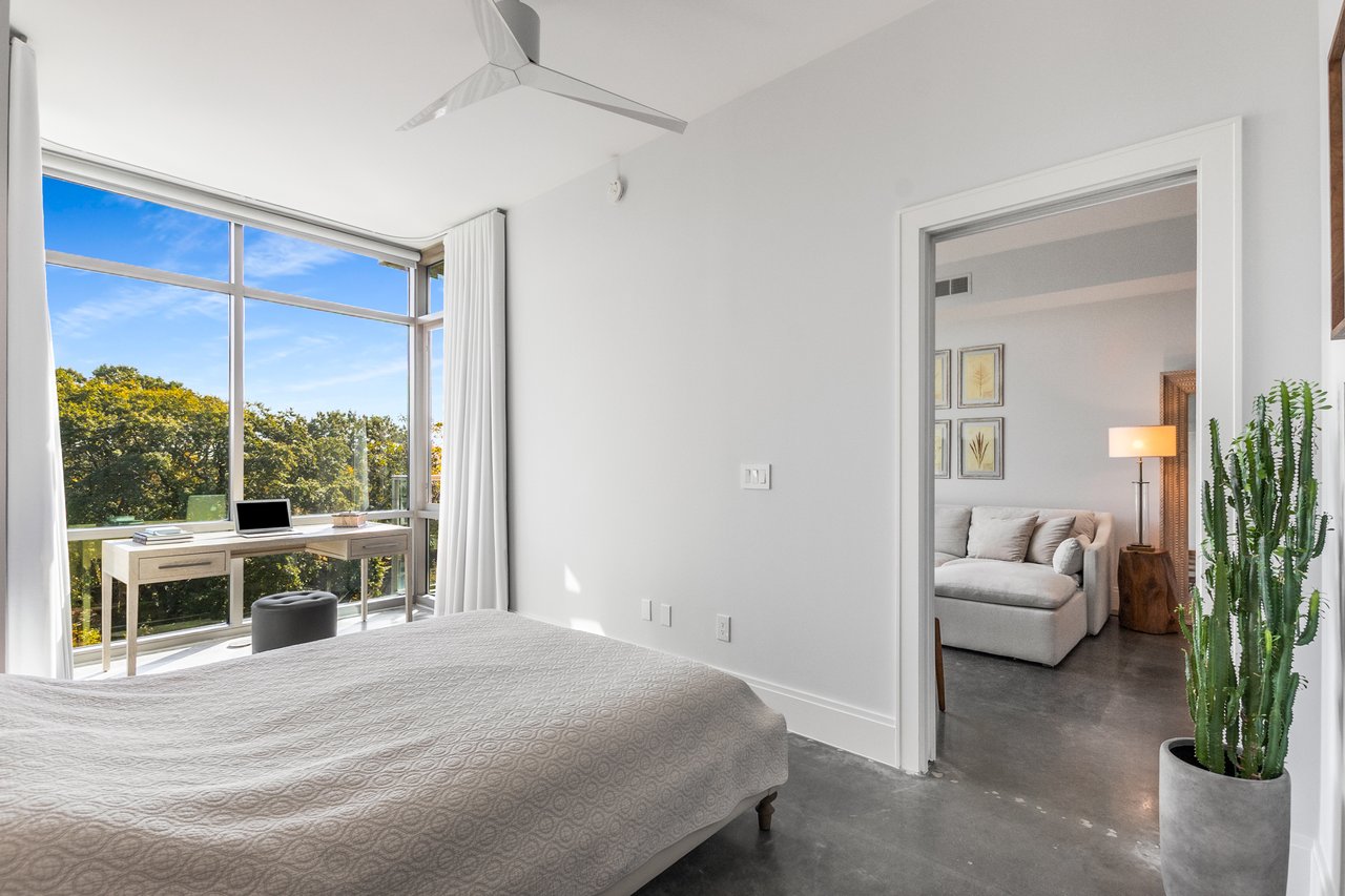 905 Juniper Street NE Unit 704