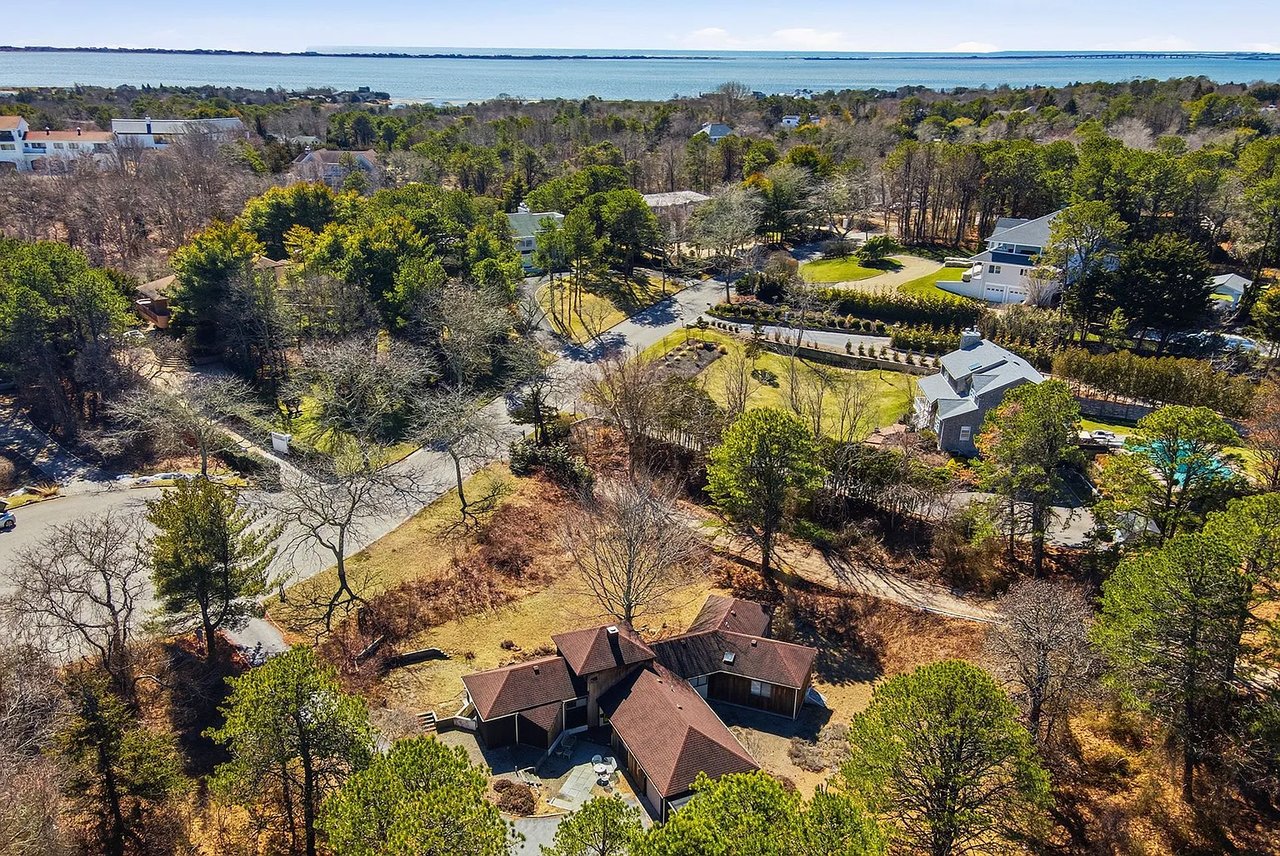 45 Blackwatch Ct