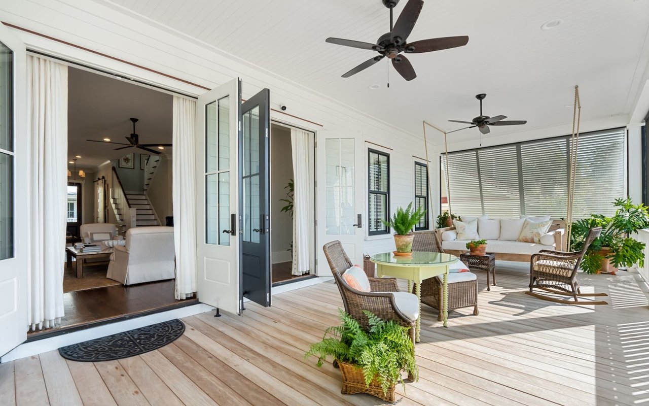 For Sale – Homes with Screened-In Porches