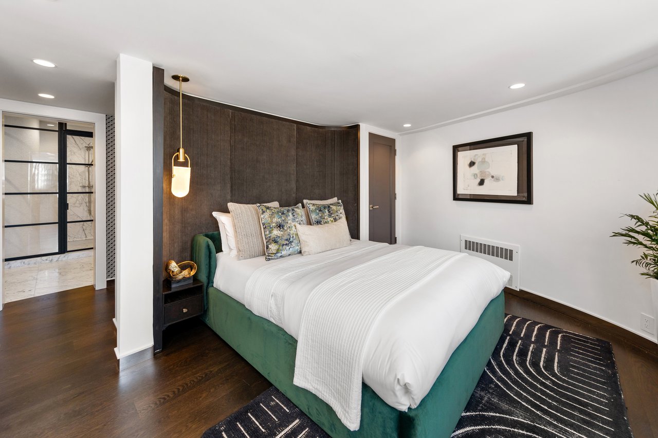 Telegraph Terrace View Penthouse!