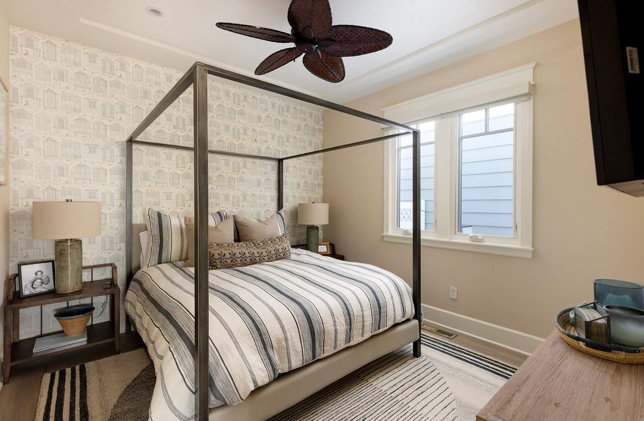 1880 N El Camino Real 23