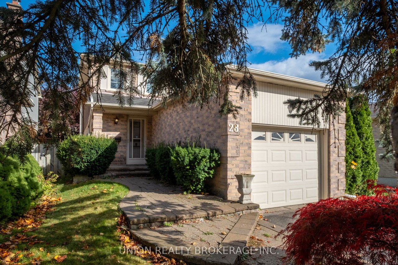 28 Baronial Ct