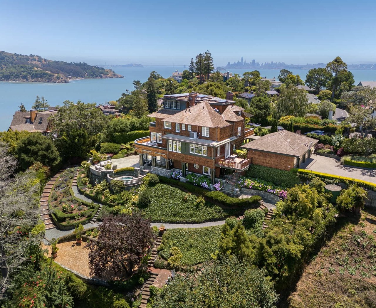 Extraordinary Belvedere Estate