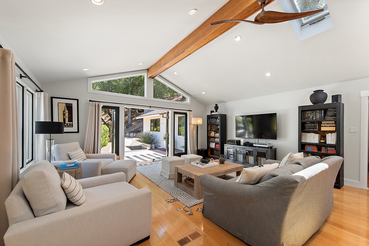 17 Nassau Ct
