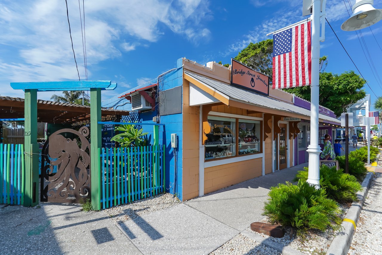 2206 Avenue A, Bradenton Beach, Florida