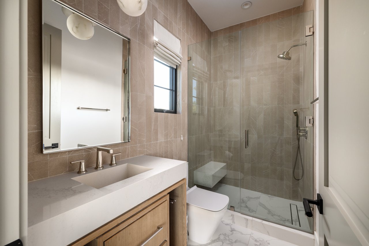 455 N Bundy Dr, Brentwood