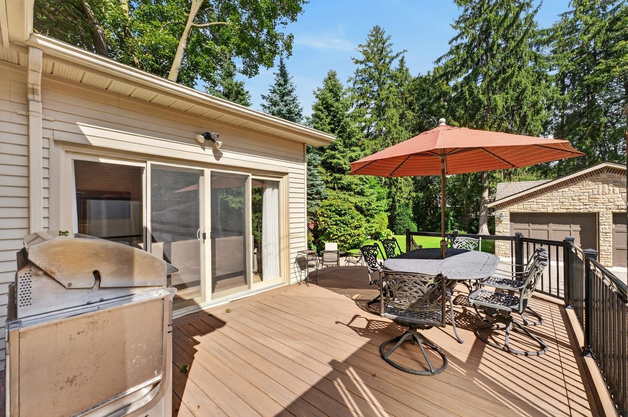 33 Ben Machree Dr