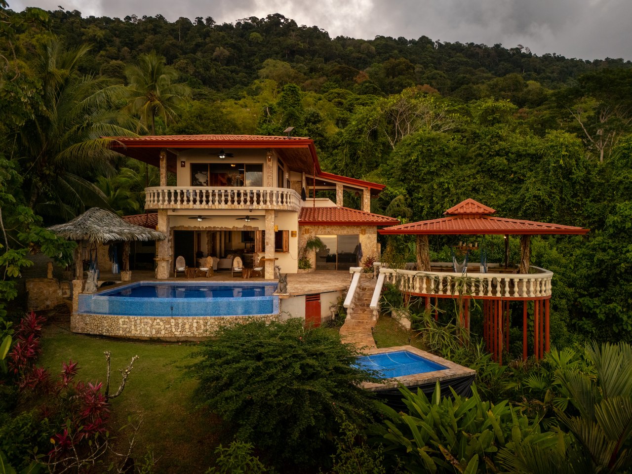 Castillo Puesta del Sol, Escalares - 
