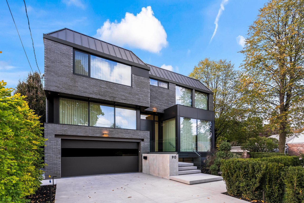 Pinnacle Of Modern Luxury Living