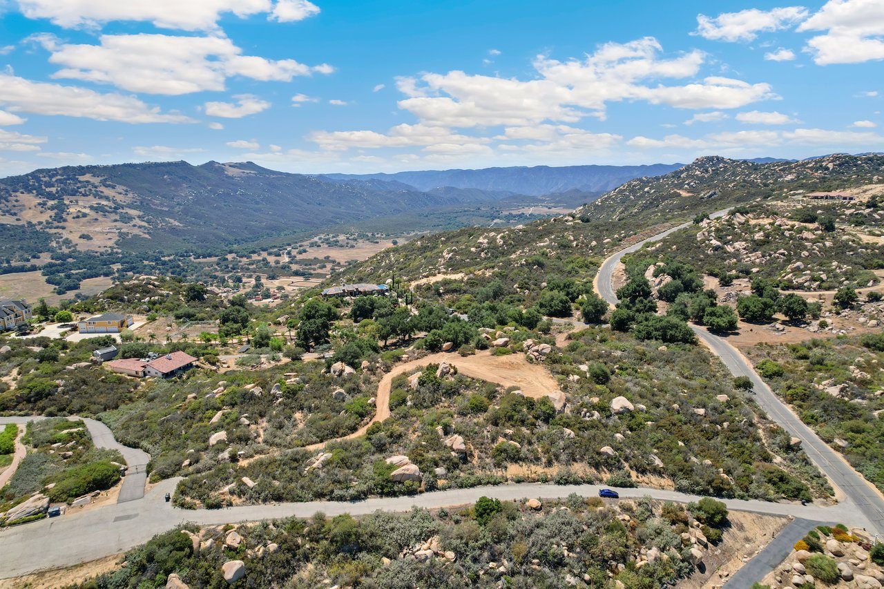 42125 Angels Peak Court