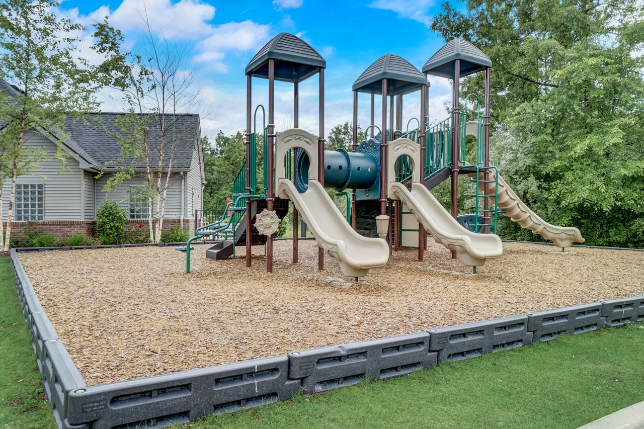 Woods of Forest Ridge | Howell, Michigan