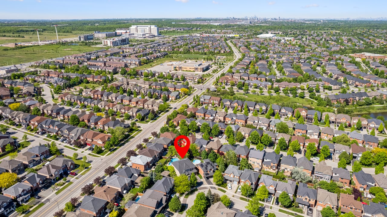 2283 Briargrove Circle, Oakville, ON