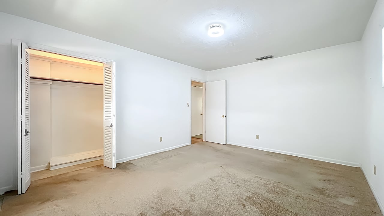 Mid-Century Modern 4-Bedroom in Dommerich Hills, Maitland