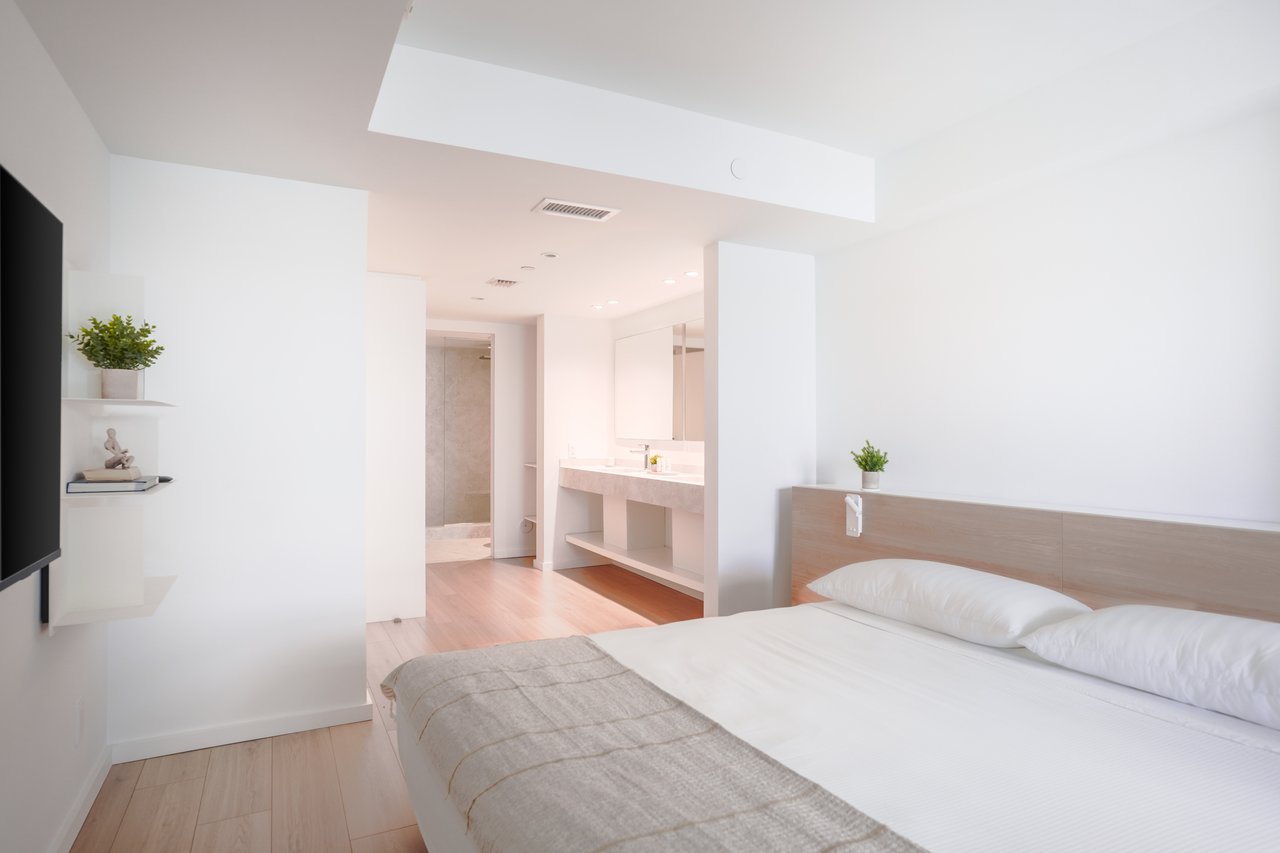 Beach Haus Bal Harbour Residences