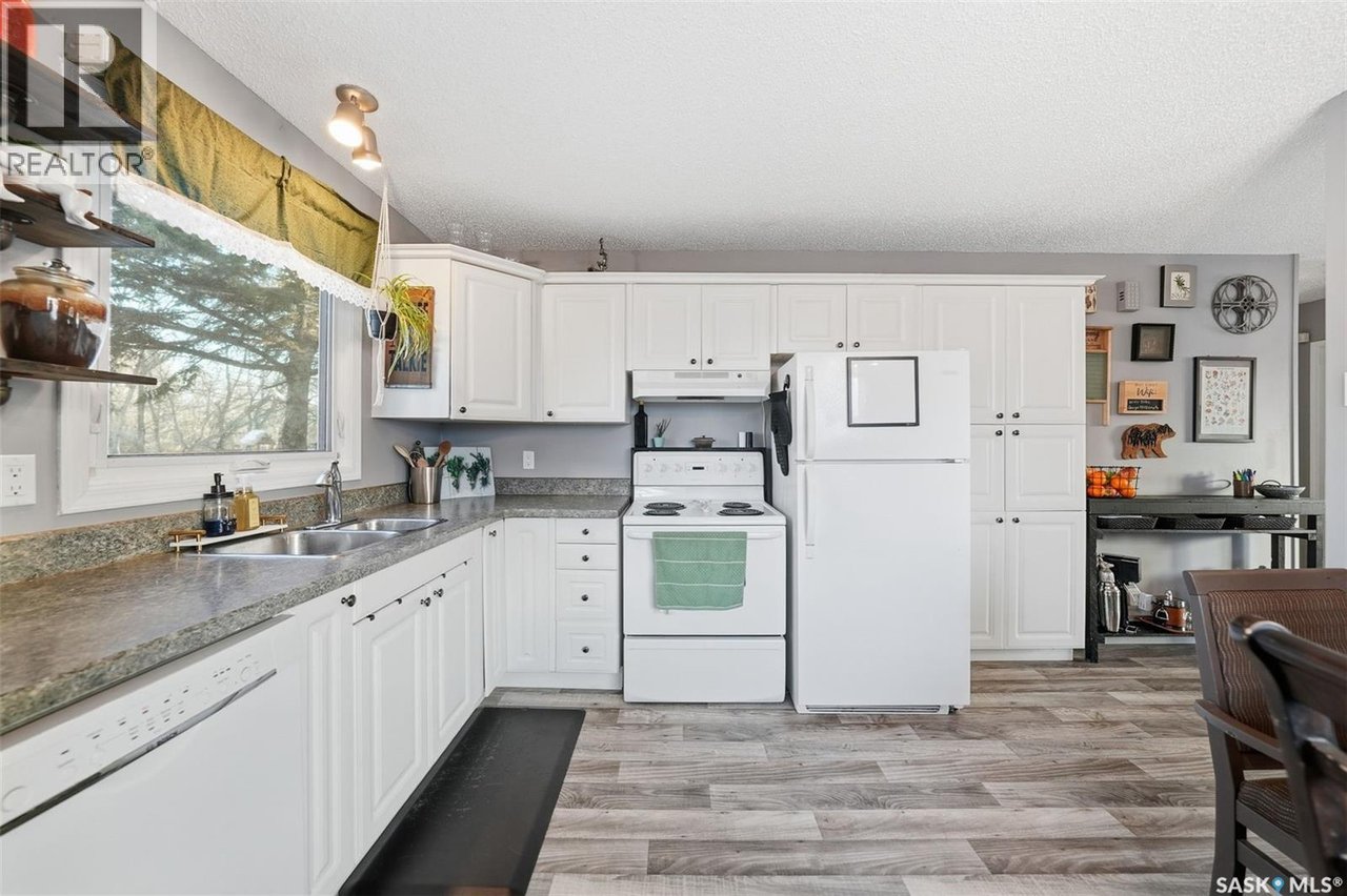 42 MacDowall CRESCENT