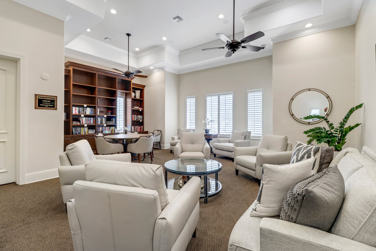 562 Avellino Isles CIR # 201