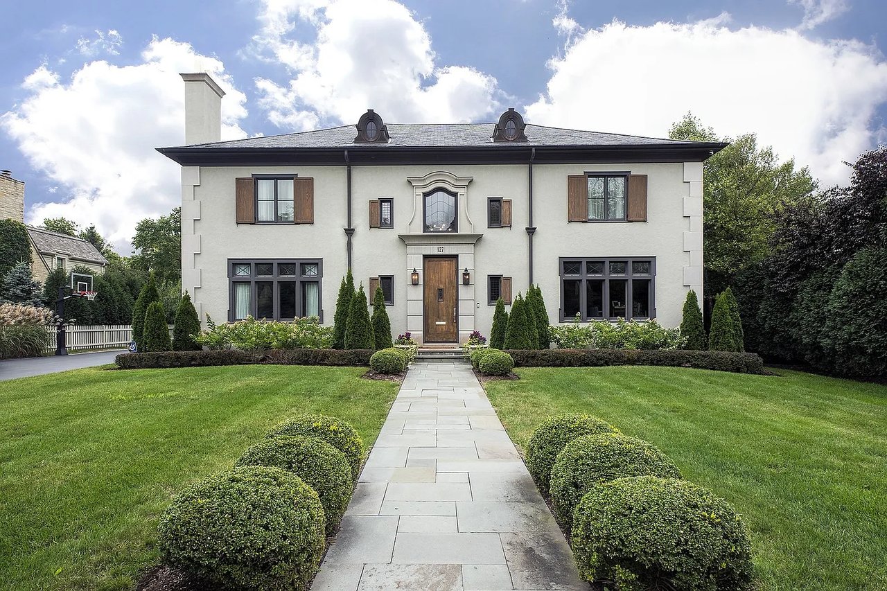 127 Old Green Bay Rd
